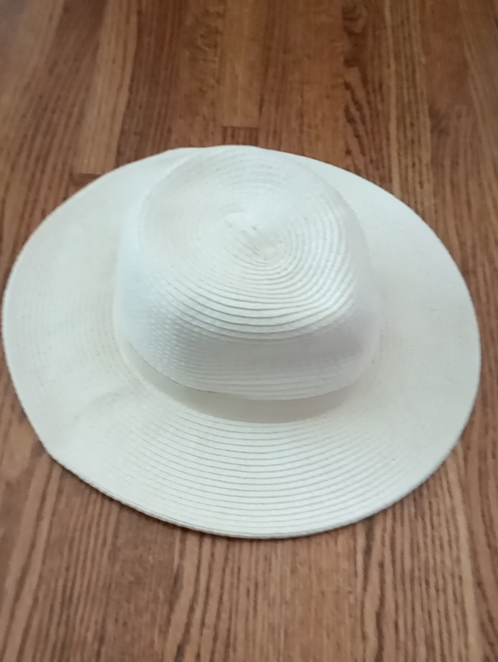 La Vie en Rose paper hat